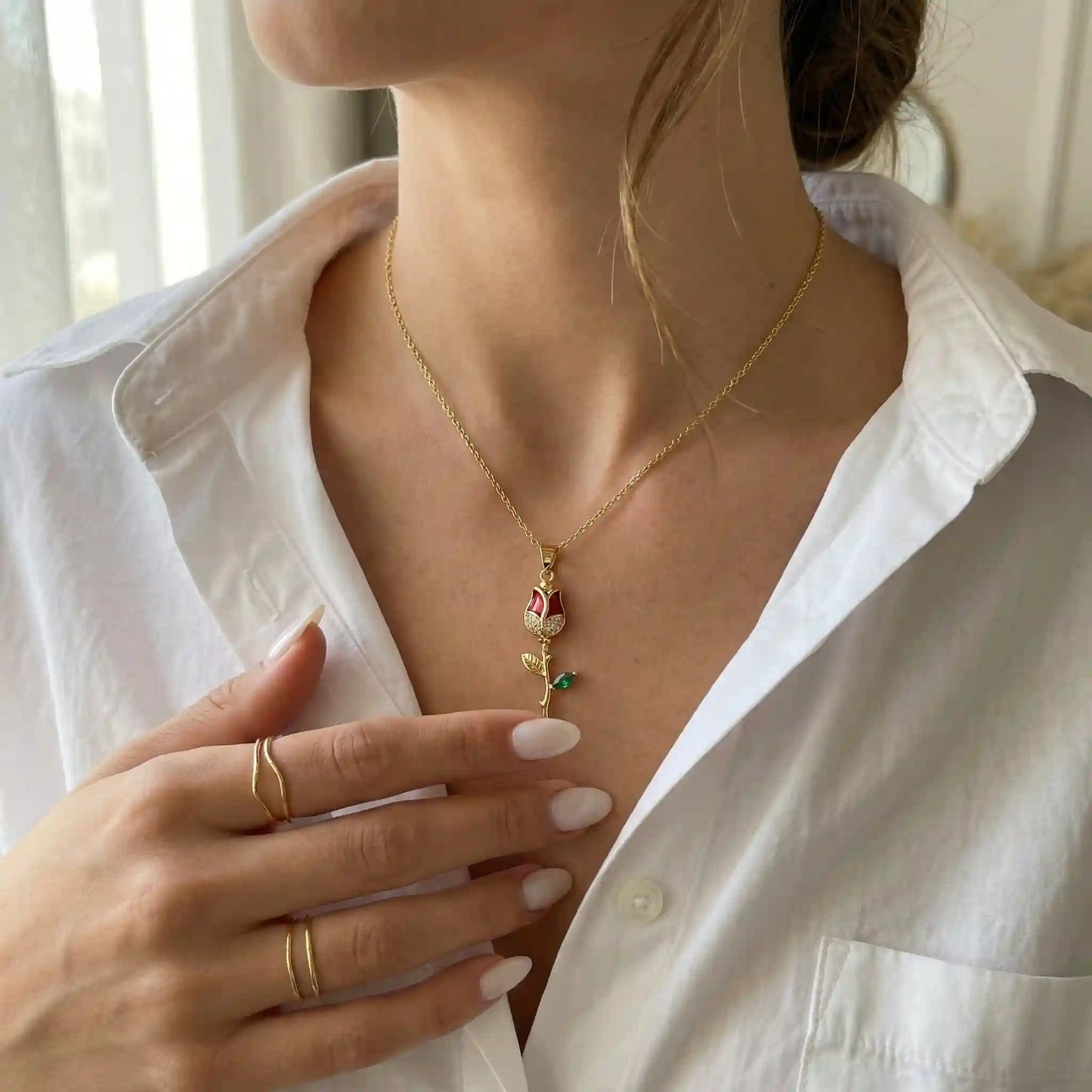 Collar Rosa del Amor Carmesí